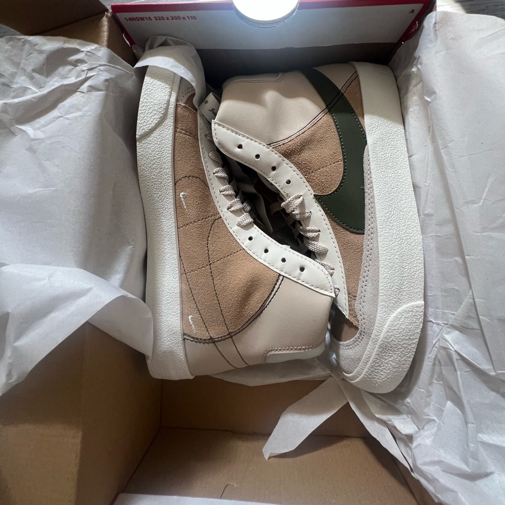 Nike Blazer Mid 77 SE GS Dance Sanddrift
